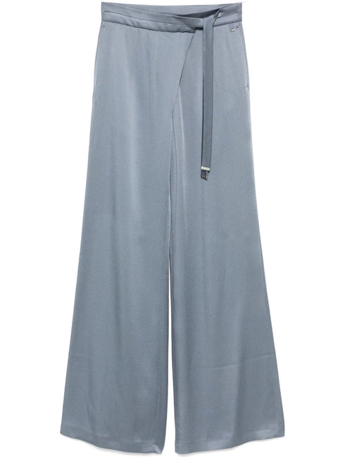 pantalones cruzados